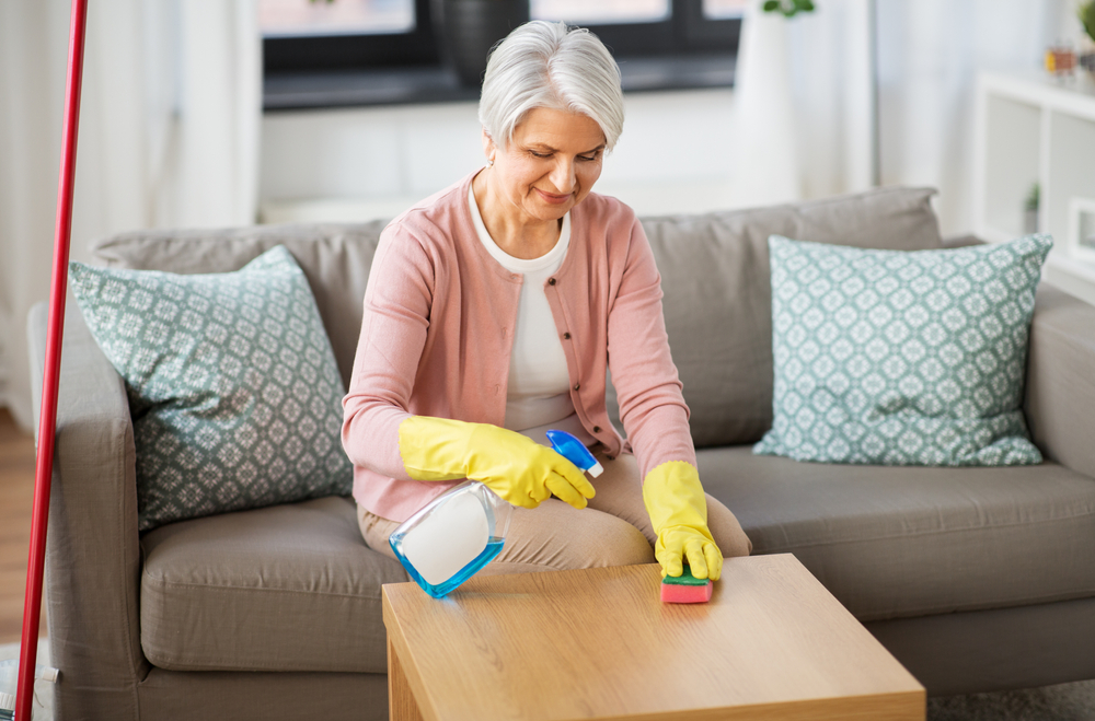 How to Help Seniors Keep a Clean and Clutter-Free Space